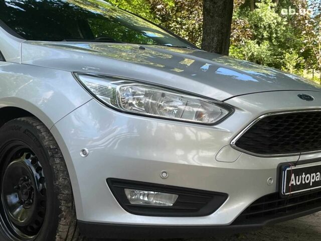 Сірий Форд Фокус, об'ємом двигуна 1.5 л та пробігом 268 тис. км за 8490 $, фото 3 на Automoto.ua