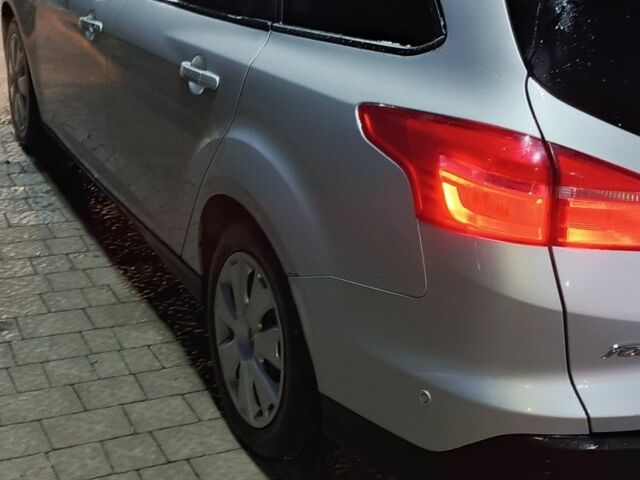 Серый Форд Фокус, объемом двигателя 1.5 л и пробегом 260 тыс. км за 8300 $, фото 14 на Automoto.ua