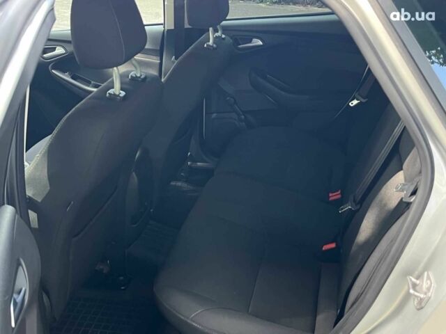 Сірий Форд Фокус, об'ємом двигуна 1.5 л та пробігом 268 тис. км за 8490 $, фото 22 на Automoto.ua