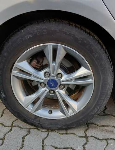 Серый Форд Фокус, объемом двигателя 1.6 л и пробегом 198 тыс. км за 7200 $, фото 16 на Automoto.ua