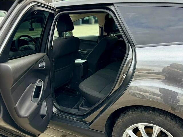 Сірий Форд Фокус, об'ємом двигуна 1.5 л та пробігом 210 тис. км за 8200 $, фото 13 на Automoto.ua