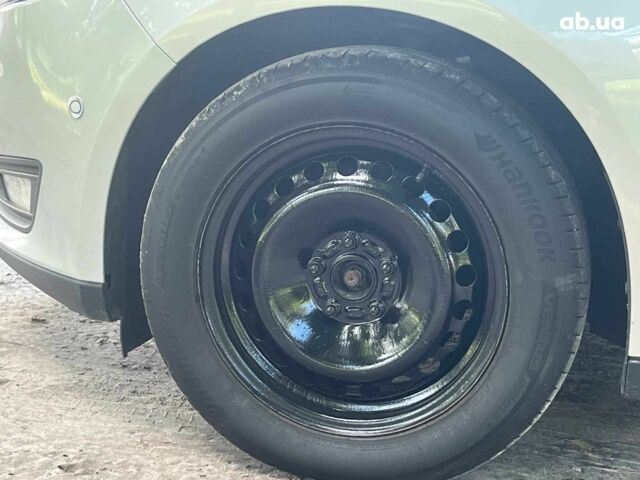 Сірий Форд Фокус, об'ємом двигуна 1.5 л та пробігом 268 тис. км за 8490 $, фото 15 на Automoto.ua