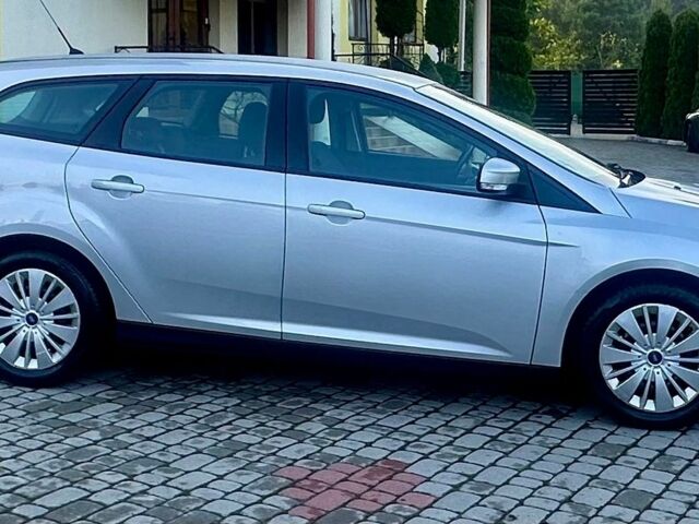Сірий Форд Фокус, об'ємом двигуна 1.5 л та пробігом 265 тис. км за 8999 $, фото 7 на Automoto.ua