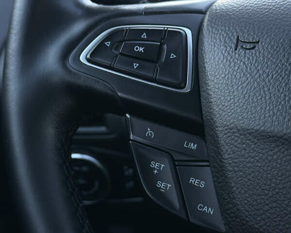 Серый Форд Фокус, объемом двигателя 1.6 л и пробегом 217 тыс. км за 9200 $, фото 14 на Automoto.ua