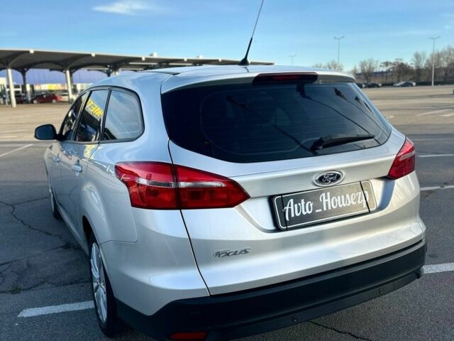 Сірий Форд Фокус, об'ємом двигуна 0 л та пробігом 229 тис. км за 8300 $, фото 3 на Automoto.ua