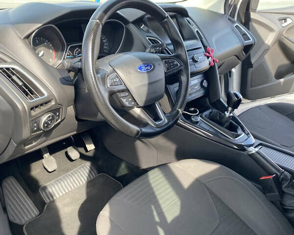 Серый Форд Фокус, объемом двигателя 1.5 л и пробегом 276 тыс. км за 8800 $, фото 15 на Automoto.ua