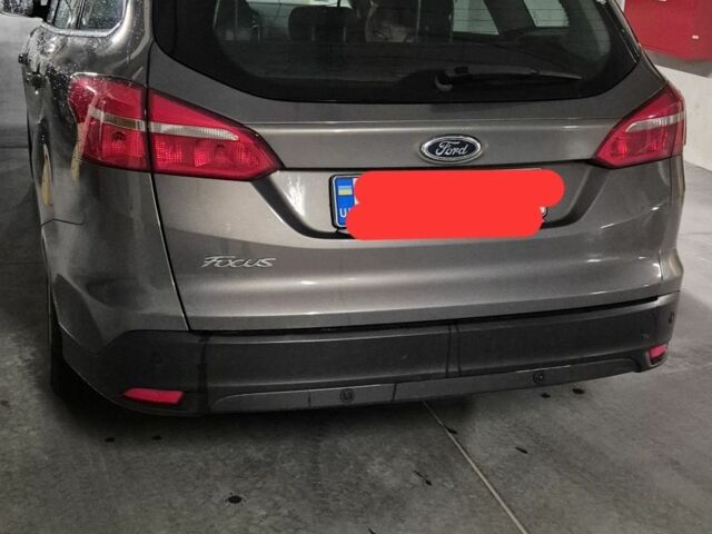 Серый Форд Фокус, объемом двигателя 1.5 л и пробегом 190 тыс. км за 9600 $, фото 3 на Automoto.ua