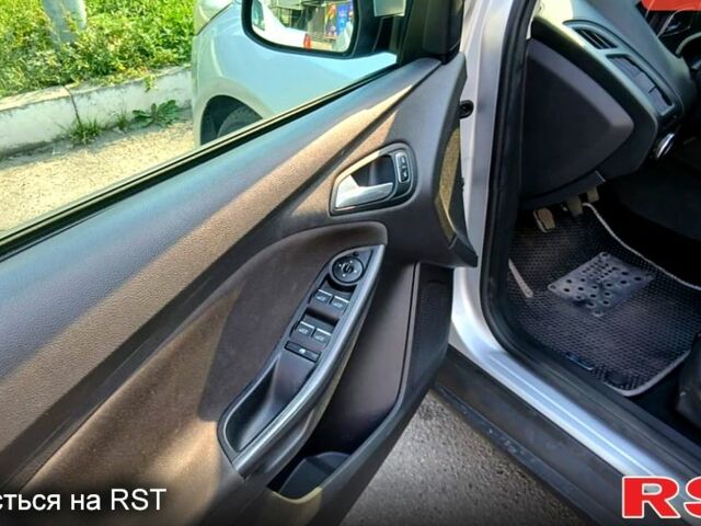 Серый Форд Фокус, объемом двигателя 1 л и пробегом 128 тыс. км за 6200 $, фото 3 на Automoto.ua