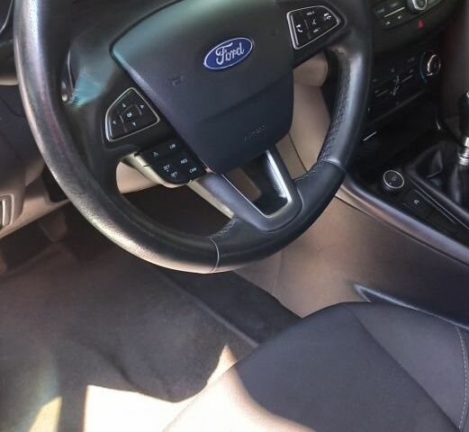 Серый Форд Фокус, объемом двигателя 1.5 л и пробегом 207 тыс. км за 9200 $, фото 6 на Automoto.ua