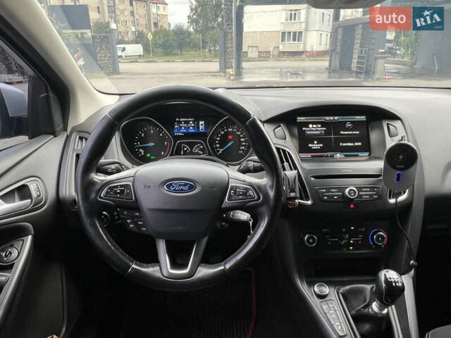 Серый Форд Фокус, объемом двигателя 1.5 л и пробегом 218 тыс. км за 9150 $, фото 11 на Automoto.ua