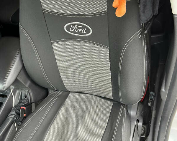 Серый Форд Фокус, объемом двигателя 1.5 л и пробегом 218 тыс. км за 9150 $, фото 15 на Automoto.ua