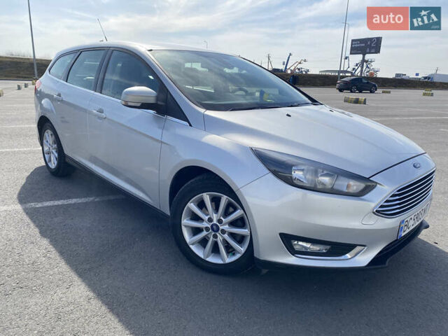 Серый Форд Фокус, объемом двигателя 1.5 л и пробегом 276 тыс. км за 8800 $, фото 4 на Automoto.ua