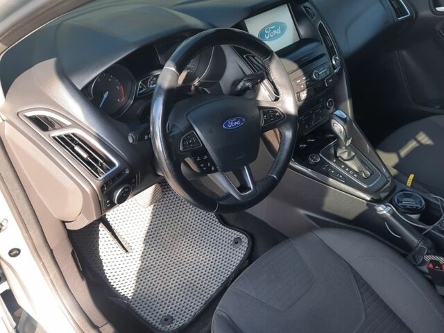 Сірий Форд Фокус, об'ємом двигуна 2 л та пробігом 293 тис. км за 11500 $, фото 1 на Automoto.ua