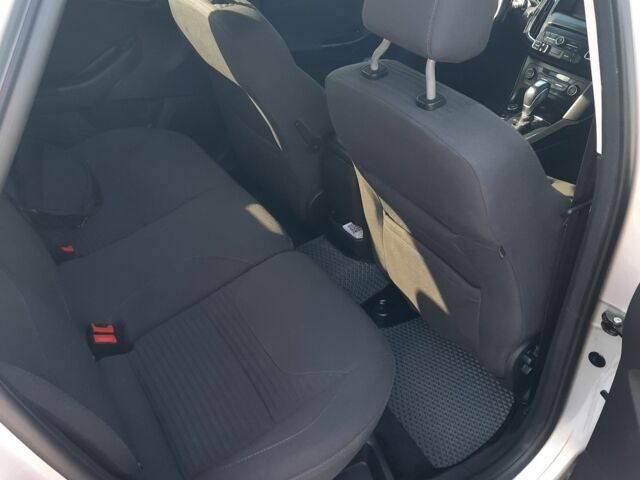 Сірий Форд Фокус, об'ємом двигуна 2 л та пробігом 293 тис. км за 11500 $, фото 6 на Automoto.ua