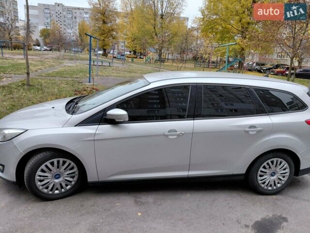 Серый Форд Фокус, объемом двигателя 1.5 л и пробегом 226 тыс. км за 7500 $, фото 4 на Automoto.ua