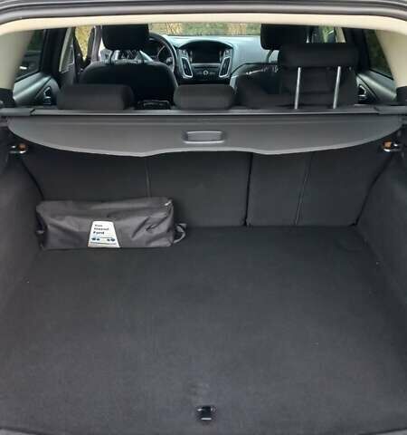 Серый Форд Фокус, объемом двигателя 1.5 л и пробегом 206 тыс. км за 10100 $, фото 25 на Automoto.ua