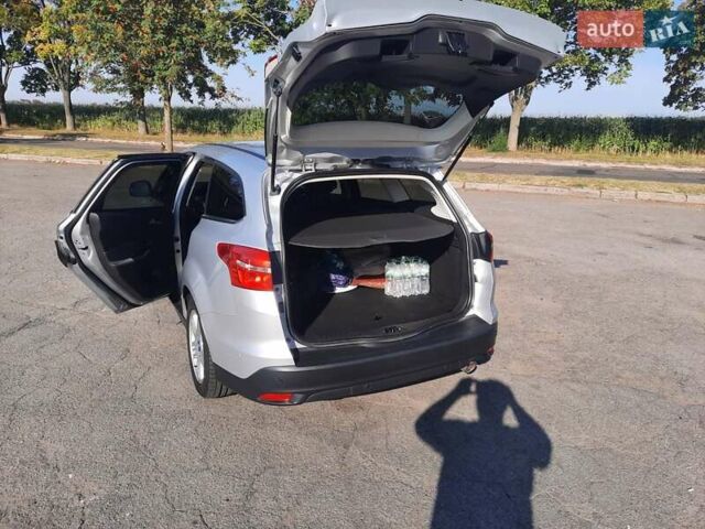 Серый Форд Фокус, объемом двигателя 2 л и пробегом 288 тыс. км за 11800 $, фото 8 на Automoto.ua
