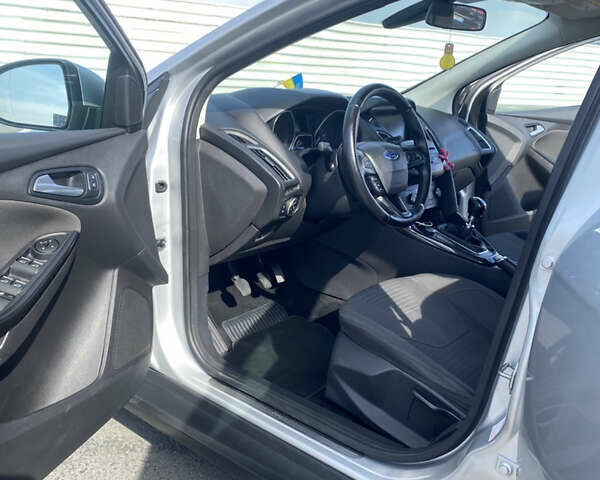 Серый Форд Фокус, объемом двигателя 1.5 л и пробегом 276 тыс. км за 8800 $, фото 23 на Automoto.ua