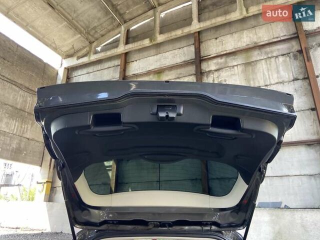 Серый Форд Фокус, объемом двигателя 2 л и пробегом 283 тыс. км за 9550 $, фото 10 на Automoto.ua