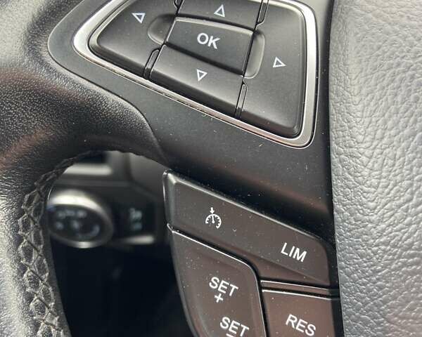 Серый Форд Фокус, объемом двигателя 2 л и пробегом 283 тыс. км за 9550 $, фото 33 на Automoto.ua