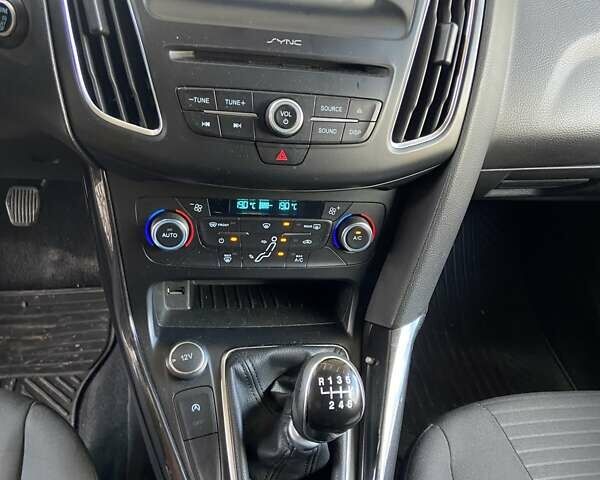 Серый Форд Фокус, объемом двигателя 2 л и пробегом 283 тыс. км за 9550 $, фото 17 на Automoto.ua