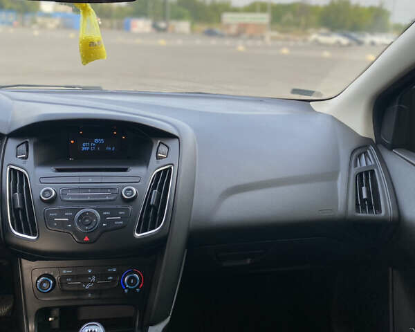 Сірий Форд Фокус, об'ємом двигуна 1.5 л та пробігом 255 тис. км за 8800 $, фото 8 на Automoto.ua