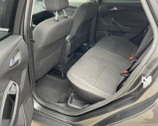 Серый Форд Фокус, объемом двигателя 2 л и пробегом 283 тыс. км за 9550 $, фото 22 на Automoto.ua