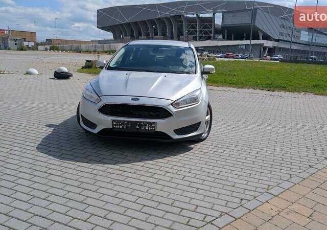 Серый Форд Фокус, объемом двигателя 1.5 л и пробегом 303 тыс. км за 9200 $, фото 3 на Automoto.ua