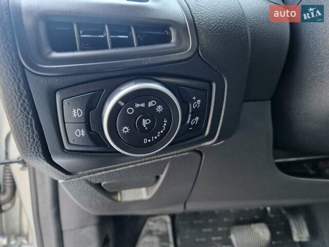 Серый Форд Фокус, объемом двигателя 1.5 л и пробегом 187 тыс. км за 9800 $, фото 31 на Automoto.ua