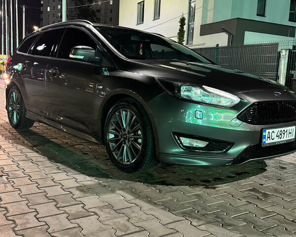 Серый Форд Фокус, объемом двигателя 1.5 л и пробегом 280 тыс. км за 12000 $, фото 12 на Automoto.ua