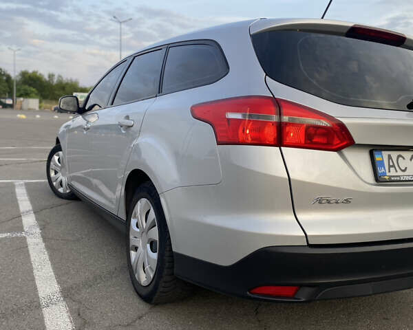 Сірий Форд Фокус, об'ємом двигуна 1.5 л та пробігом 255 тис. км за 8800 $, фото 6 на Automoto.ua