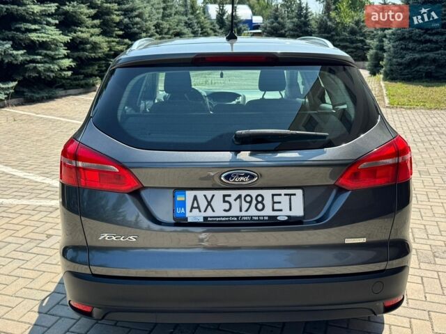 Сірий Форд Фокус, об'ємом двигуна 1 л та пробігом 57 тис. км за 8300 $, фото 3 на Automoto.ua