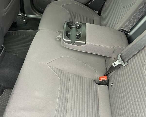 Серый Форд Фокус, объемом двигателя 2 л и пробегом 285 тыс. км за 8850 $, фото 21 на Automoto.ua