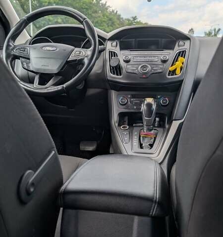 Серый Форд Фокус, объемом двигателя 1.5 л и пробегом 303 тыс. км за 9200 $, фото 18 на Automoto.ua