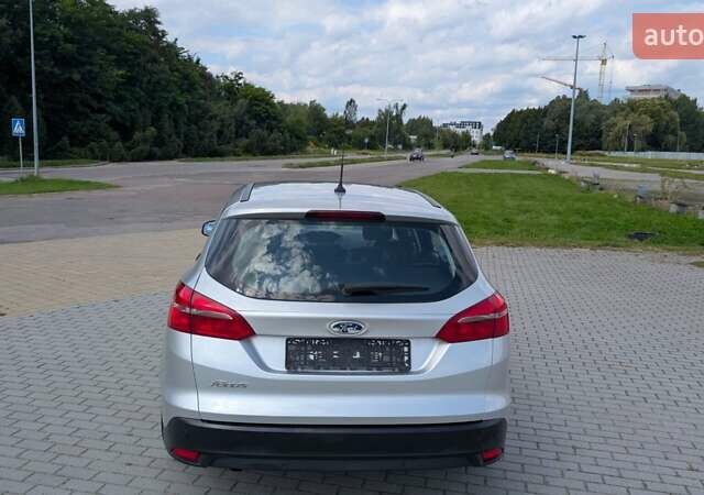 Серый Форд Фокус, объемом двигателя 1.5 л и пробегом 303 тыс. км за 9200 $, фото 2 на Automoto.ua