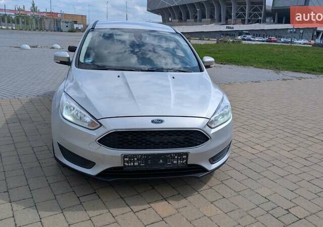 Серый Форд Фокус, объемом двигателя 1.5 л и пробегом 303 тыс. км за 9200 $, фото 36 на Automoto.ua