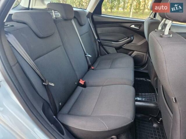 Серый Форд Фокус, объемом двигателя 1.5 л и пробегом 187 тыс. км за 9900 $, фото 15 на Automoto.ua