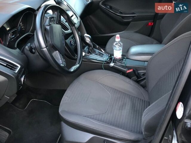 Серый Форд Фокус, объемом двигателя 1.5 л и пробегом 297 тыс. км за 8700 $, фото 8 на Automoto.ua