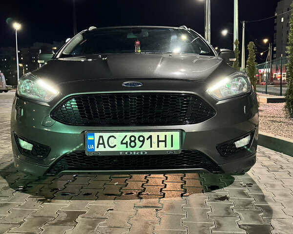 Серый Форд Фокус, объемом двигателя 1.5 л и пробегом 280 тыс. км за 12000 $, фото 10 на Automoto.ua