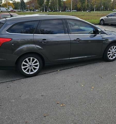 Сірий Форд Фокус, об'ємом двигуна 1.5 л та пробігом 238 тис. км за 10800 $, фото 3 на Automoto.ua