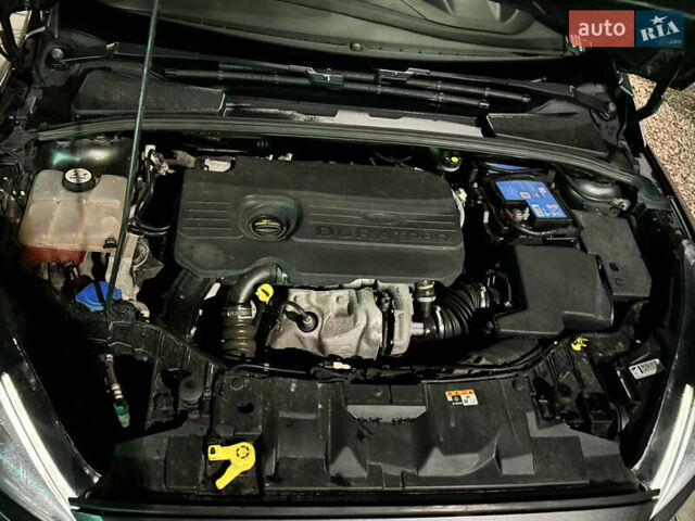 Серый Форд Фокус, объемом двигателя 1.5 л и пробегом 280 тыс. км за 12000 $, фото 8 на Automoto.ua