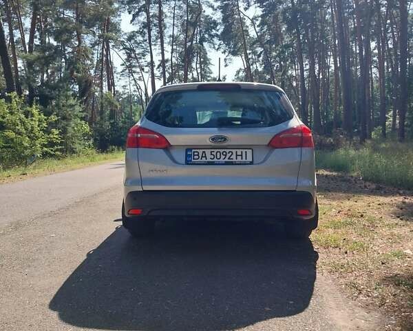 Серый Форд Фокус, объемом двигателя 1.5 л и пробегом 170 тыс. км за 12800 $, фото 1 на Automoto.ua