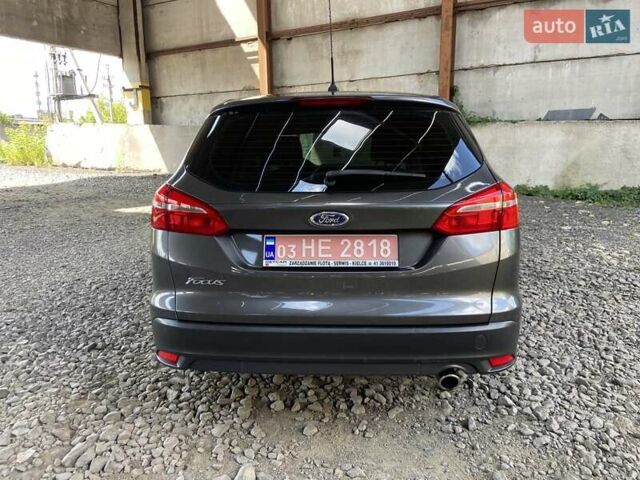 Серый Форд Фокус, объемом двигателя 2 л и пробегом 283 тыс. км за 9550 $, фото 5 на Automoto.ua