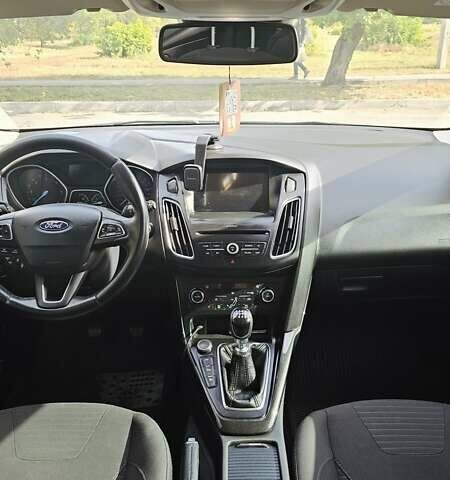 Серый Форд Фокус, объемом двигателя 1.5 л и пробегом 230 тыс. км за 12000 $, фото 14 на Automoto.ua