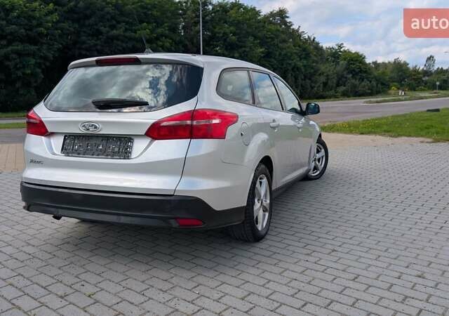 Серый Форд Фокус, объемом двигателя 1.5 л и пробегом 303 тыс. км за 9200 $, фото 6 на Automoto.ua