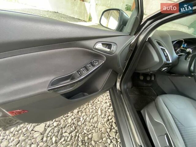 Серый Форд Фокус, объемом двигателя 2 л и пробегом 283 тыс. км за 9550 $, фото 13 на Automoto.ua