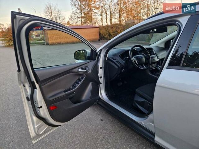 Серый Форд Фокус, объемом двигателя 1.5 л и пробегом 187 тыс. км за 9800 $, фото 25 на Automoto.ua