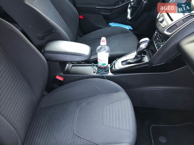 Серый Форд Фокус, объемом двигателя 1.5 л и пробегом 297 тыс. км за 8700 $, фото 6 на Automoto.ua