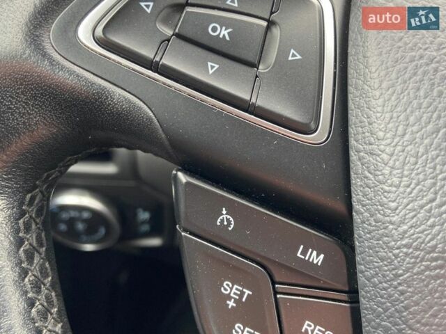 Серый Форд Фокус, объемом двигателя 2 л и пробегом 283 тыс. км за 8850 $, фото 17 на Automoto.ua