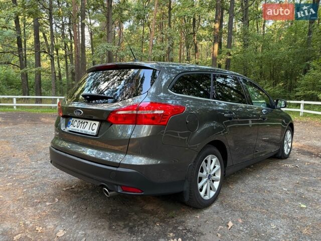Сірий Форд Фокус, об'ємом двигуна 2 л та пробігом 284 тис. км за 9500 $, фото 3 на Automoto.ua
